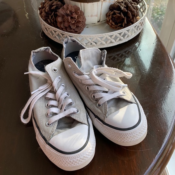 Converse - Picture 3 of 8